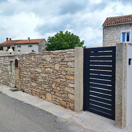 Galant With Pool & Sauna Villa Maruzini