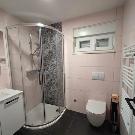 Galant With Pool & Sauna